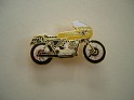 Moto Norton Amarillo   Metal. Subida por Mike-Bell